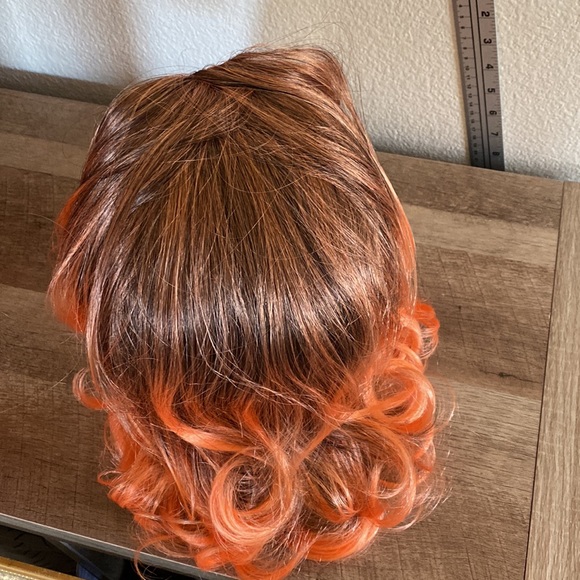 100% Kanekalon Hair by Magic Touch Collection: Layered Cut Flip 🌵 TIB/Orange - Picture 14 of 14